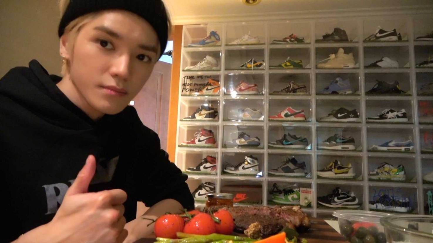 【スニーカー特定】
NCT127のテヨンくんのスニーカー部屋です🏠
2枚目は