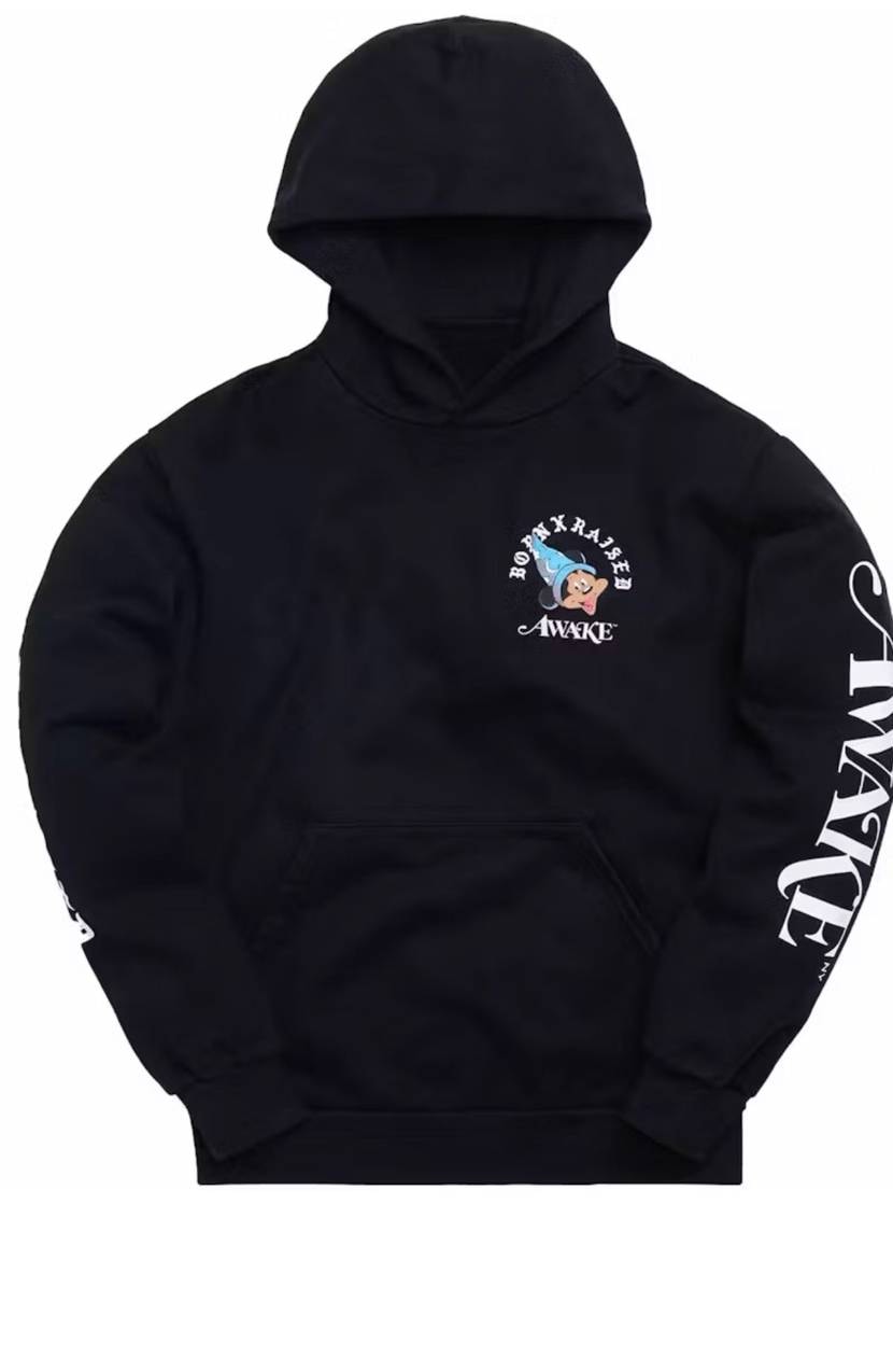 このパーカーお持ちの方居たら
コメント欲しいです
LかXLを探していますm(