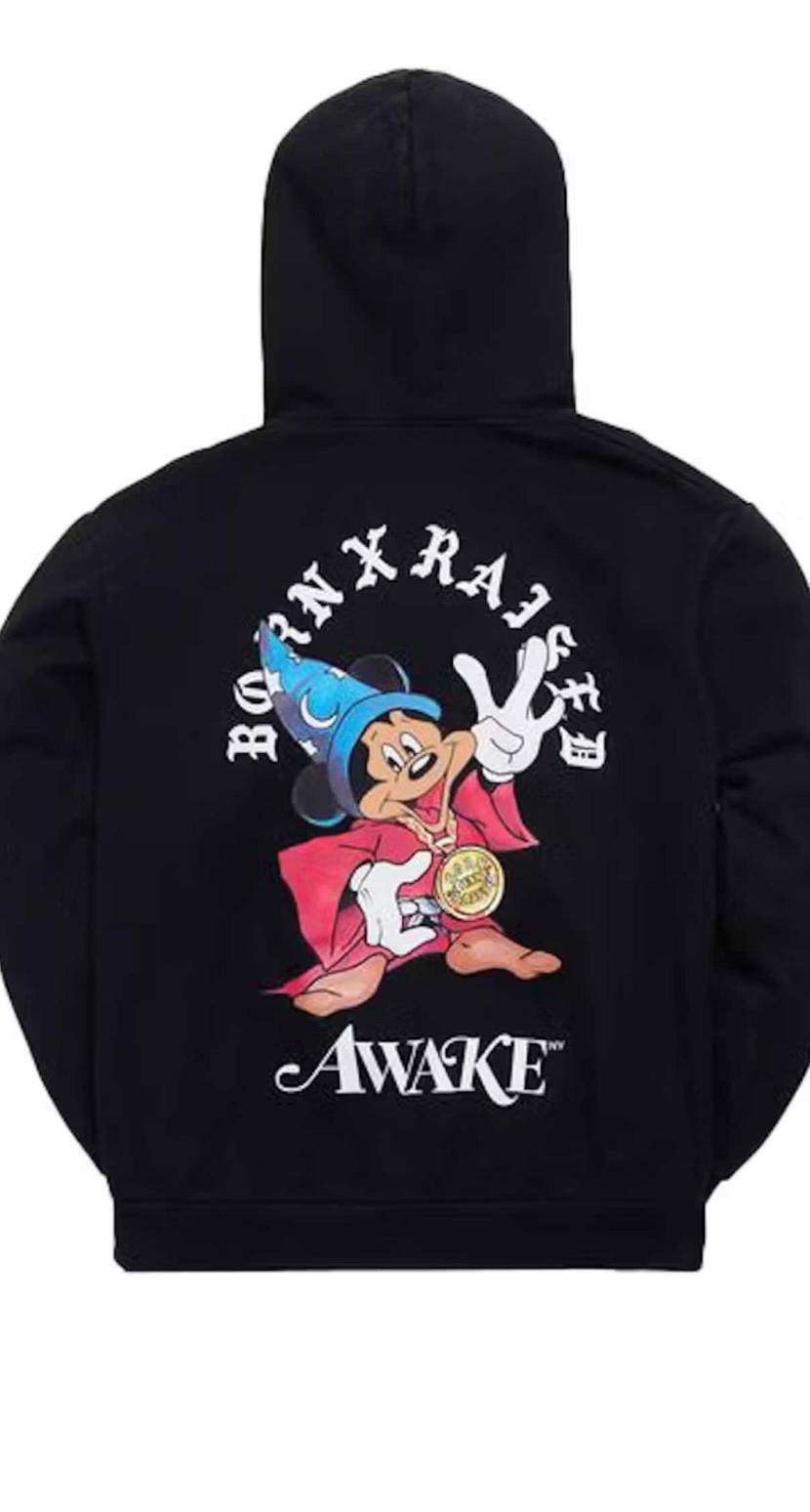 このパーカーお持ちの方居たら
コメント欲しいです
LかX