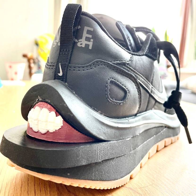sacai x vaporwaffle 入れ歯プロジェクト。
深海魚みたいで気