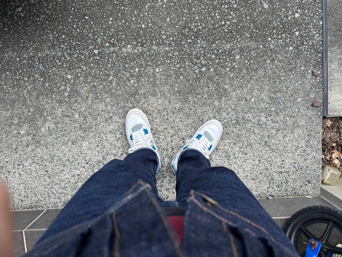 やっほ〜✌️

今日はAJ4履きたかったんでミリブル🟦ち