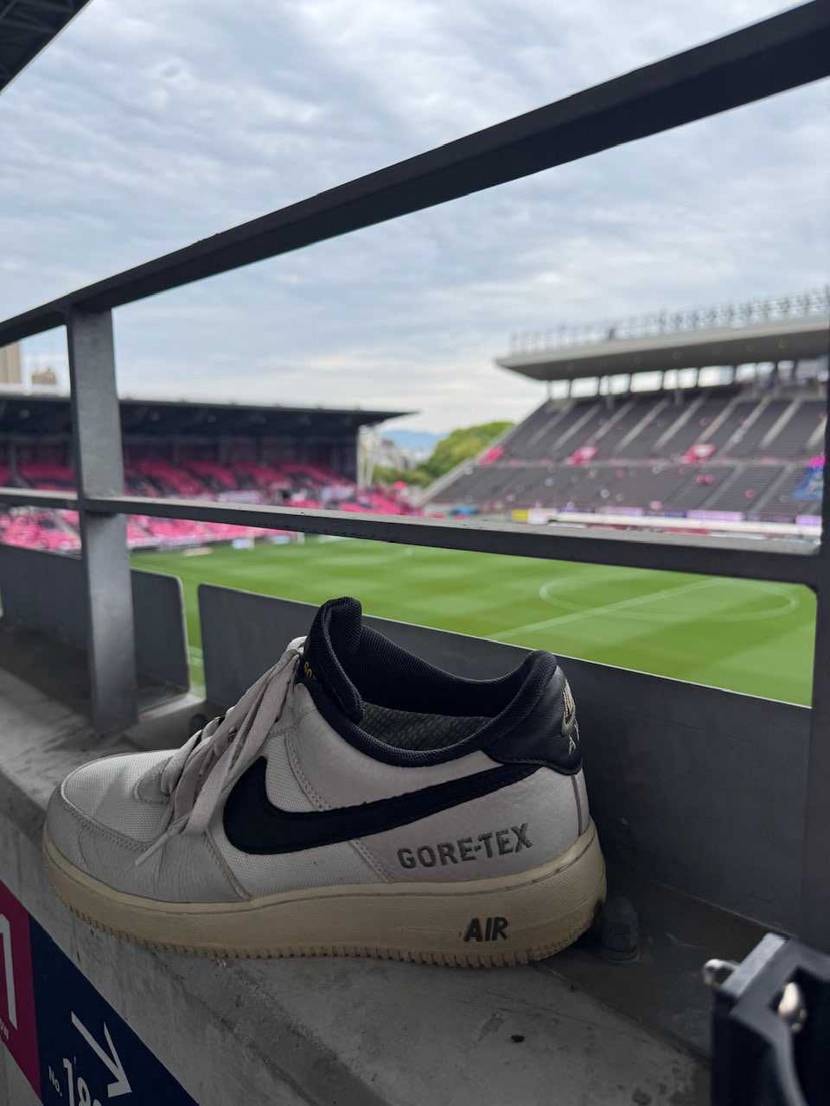 おはようございます☀
このAF1が僕がスニーカーに興味を持ったきっかけでした