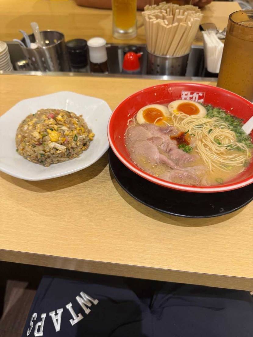 おはようございます☀
今回の出張は定期出張じゃ無いしサッカ