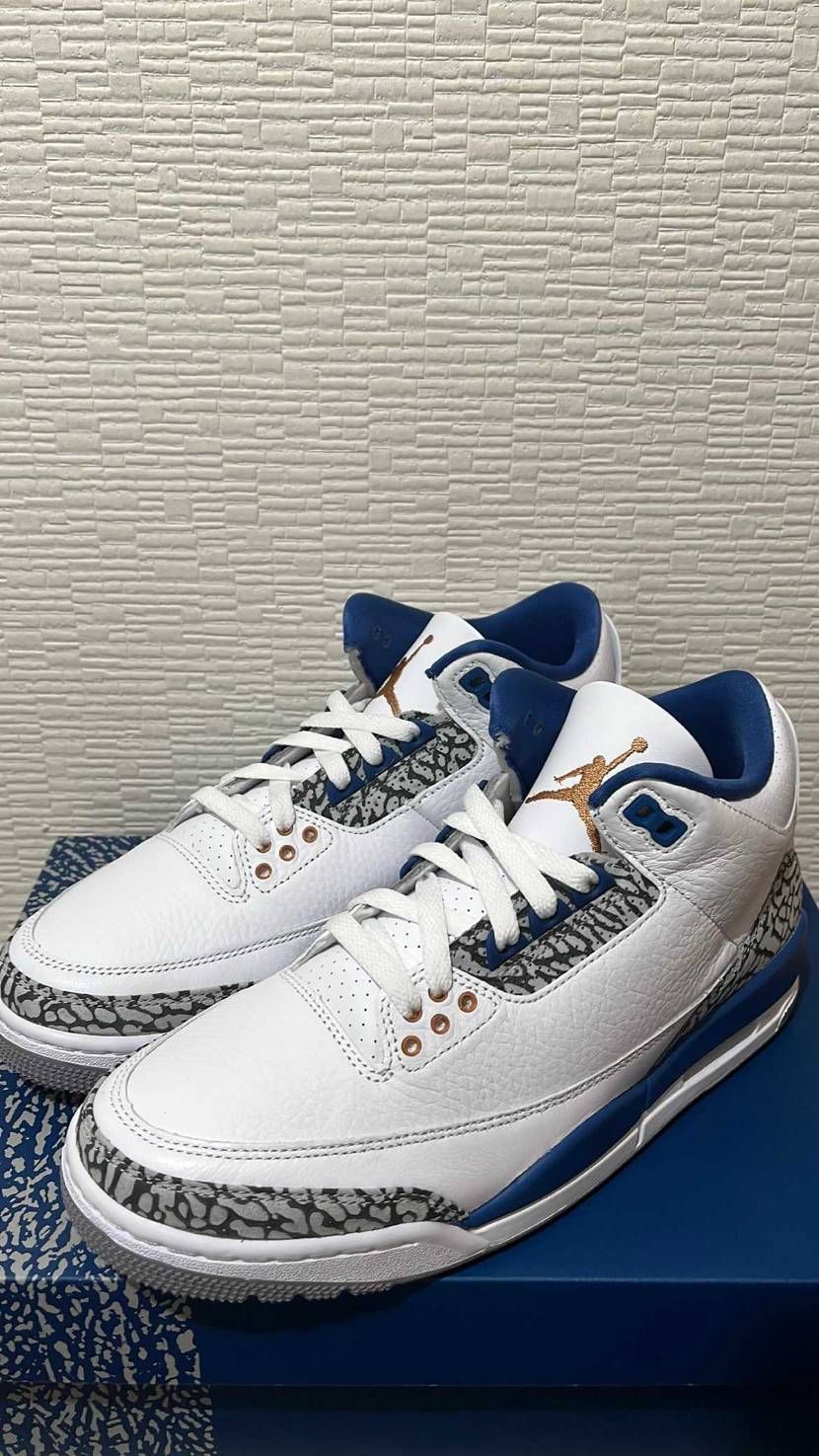 届いてたのに予定が詰まってて今日ようやく開けれた！
やっぱかわいい！履き潰すぞ