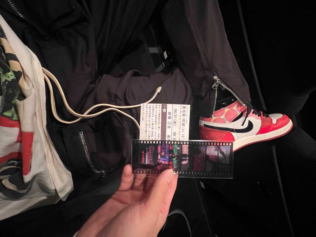 🕷🕸履いて🕷🕸見てきた