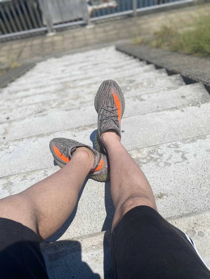 炎天下散歩🥵

with Yeezy Boost350v2