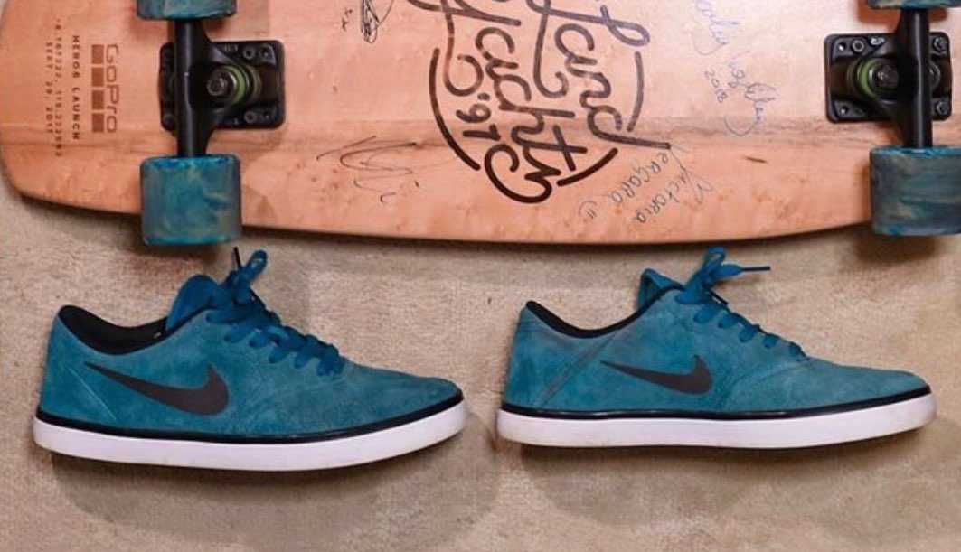 このNIKE SB欲しいのですが、いくら調べても出てきません。分かる方いらっしゃ