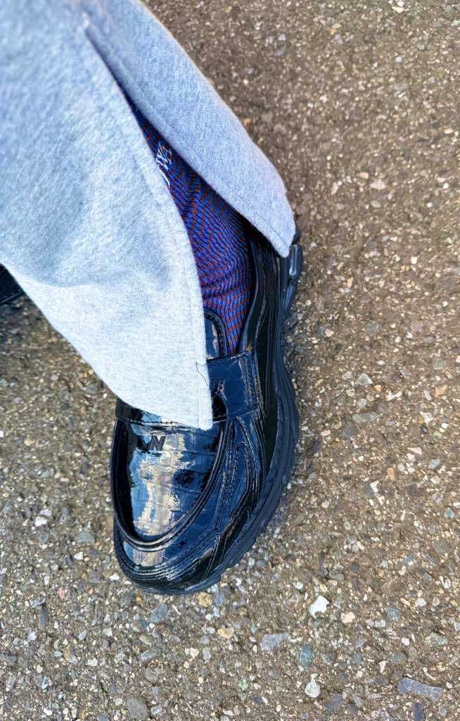 もう3回くらい履いたかわいい🖤