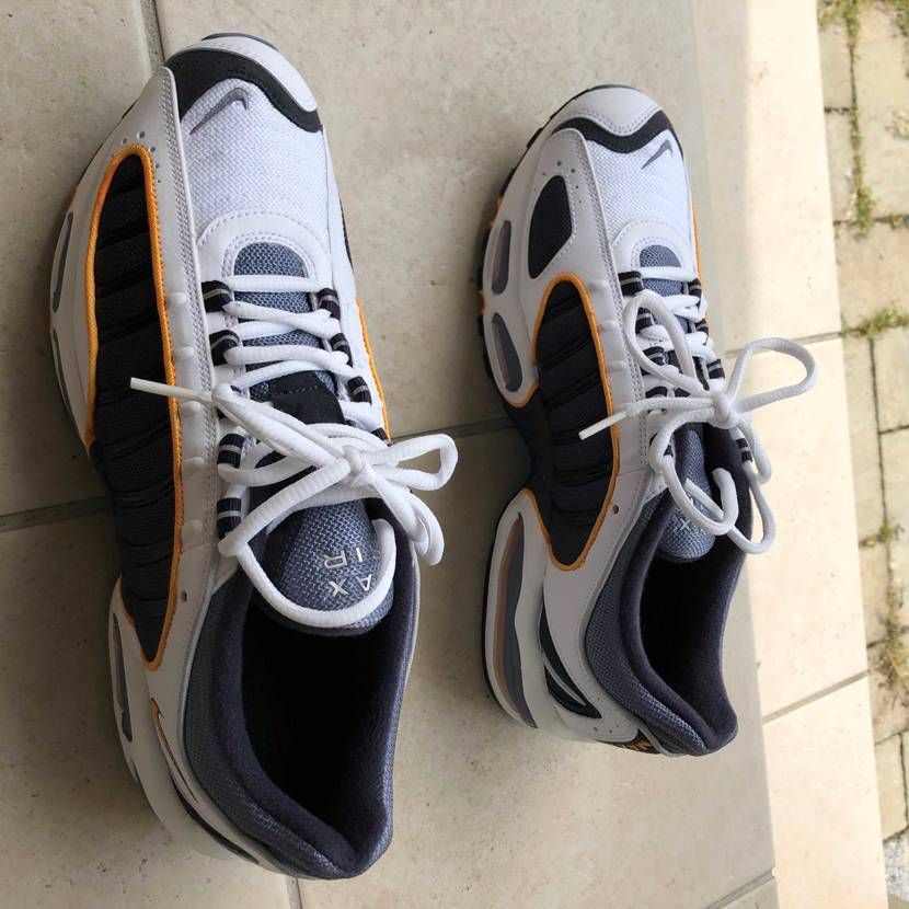 久々の晴れ☀️何で、お出かけ😆

サカイのTシャツにコイツ履いて来ます👍