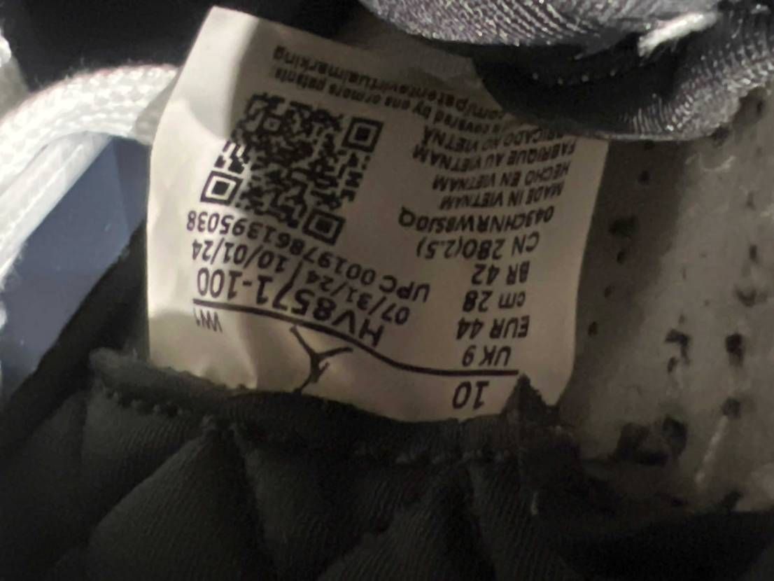 アママ公式当選のAJ3、ボックスもかっこいいし配色が最高！