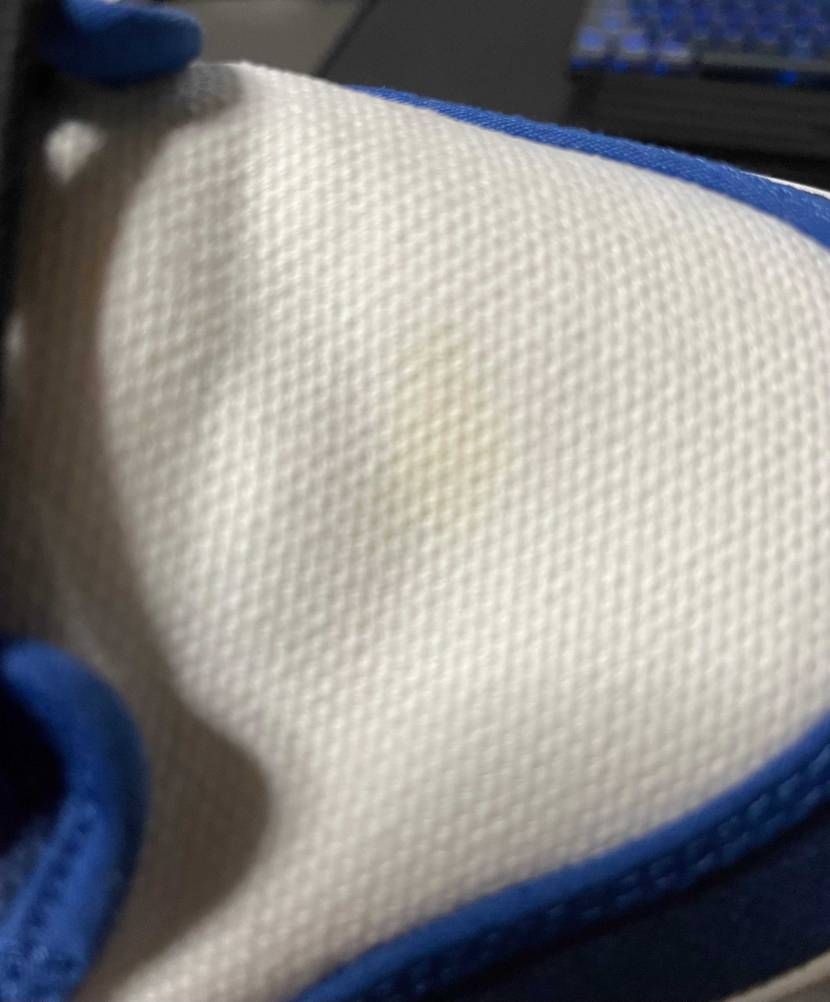 AJKOって履きやすくてええねんけど、やっぱり黄ばむの早いよ