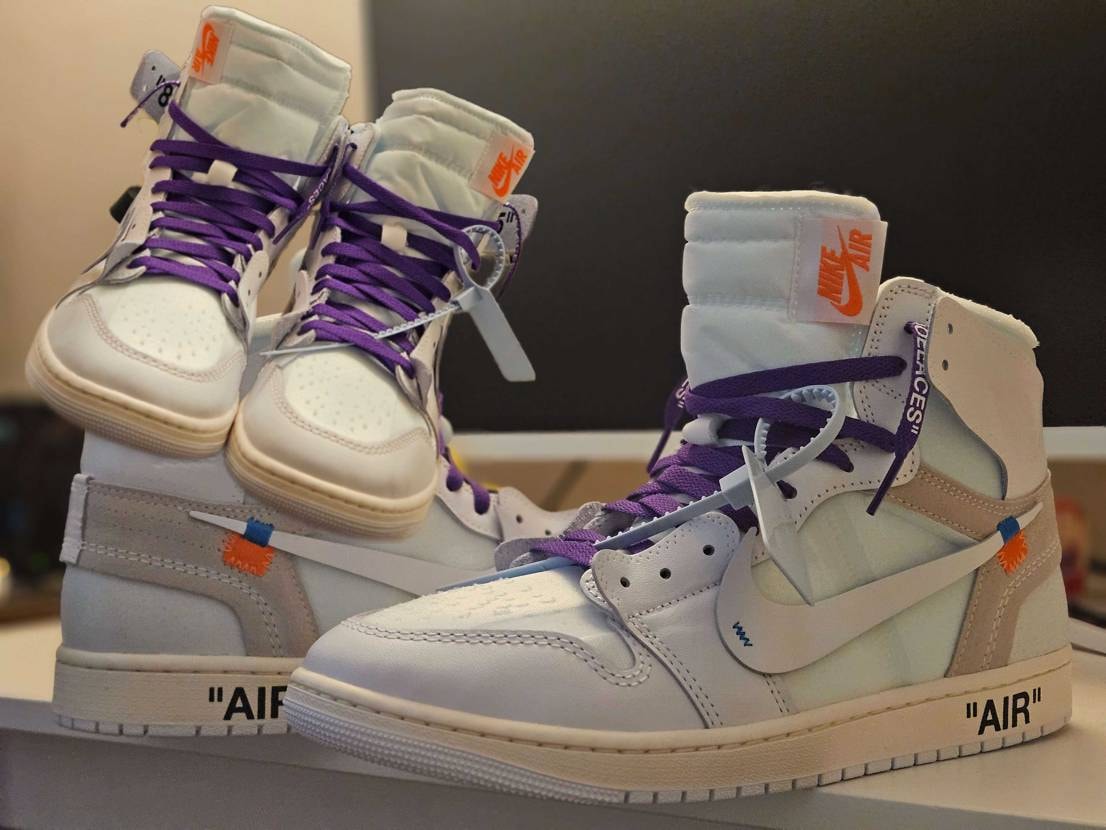 シューレースは紫にしました

今のところ今年一です✌#aj1