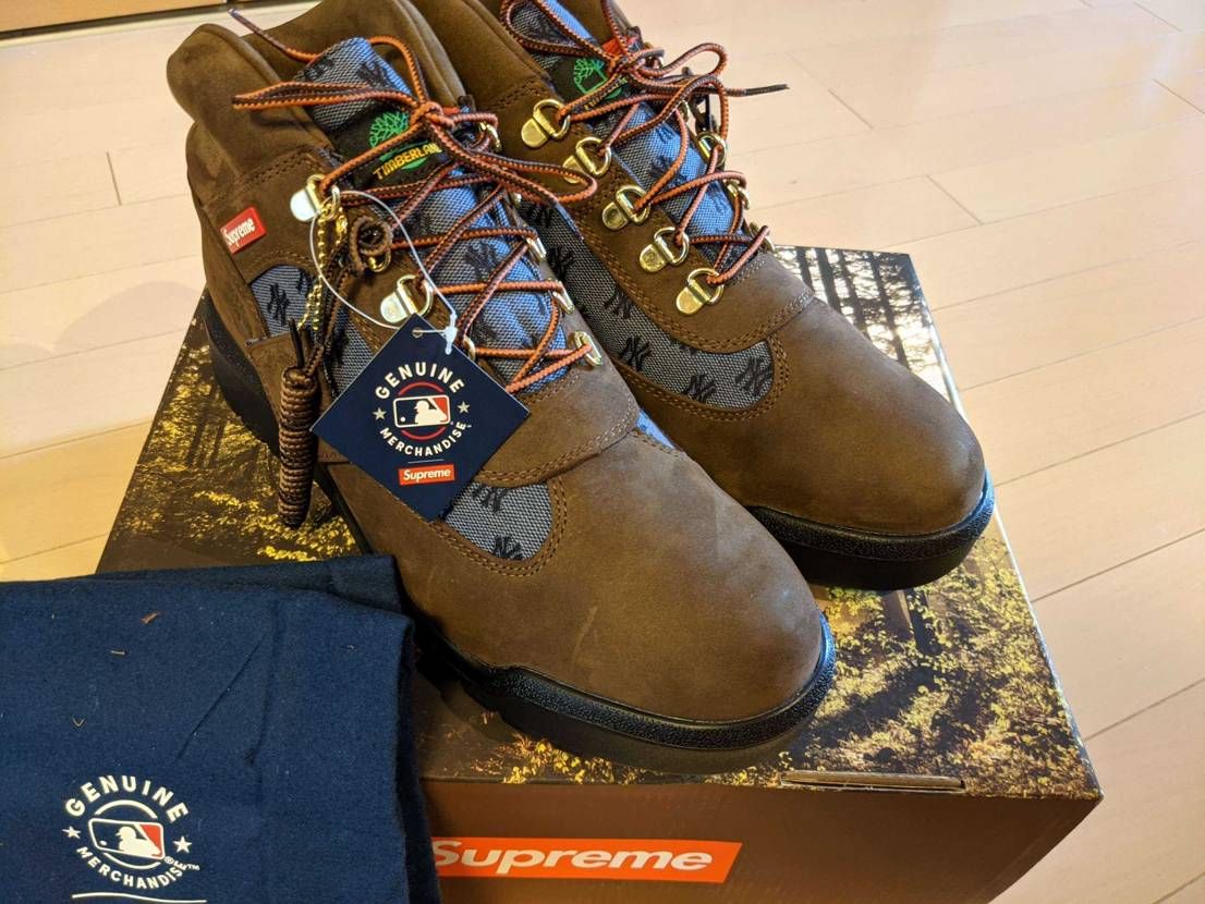 Supreme × Timberland Field Boot 