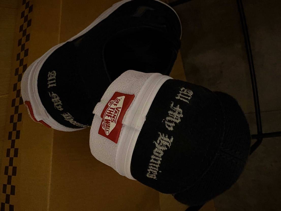 普通のオールドスクールや思ってたけど、タンも厚いし素材もこだ