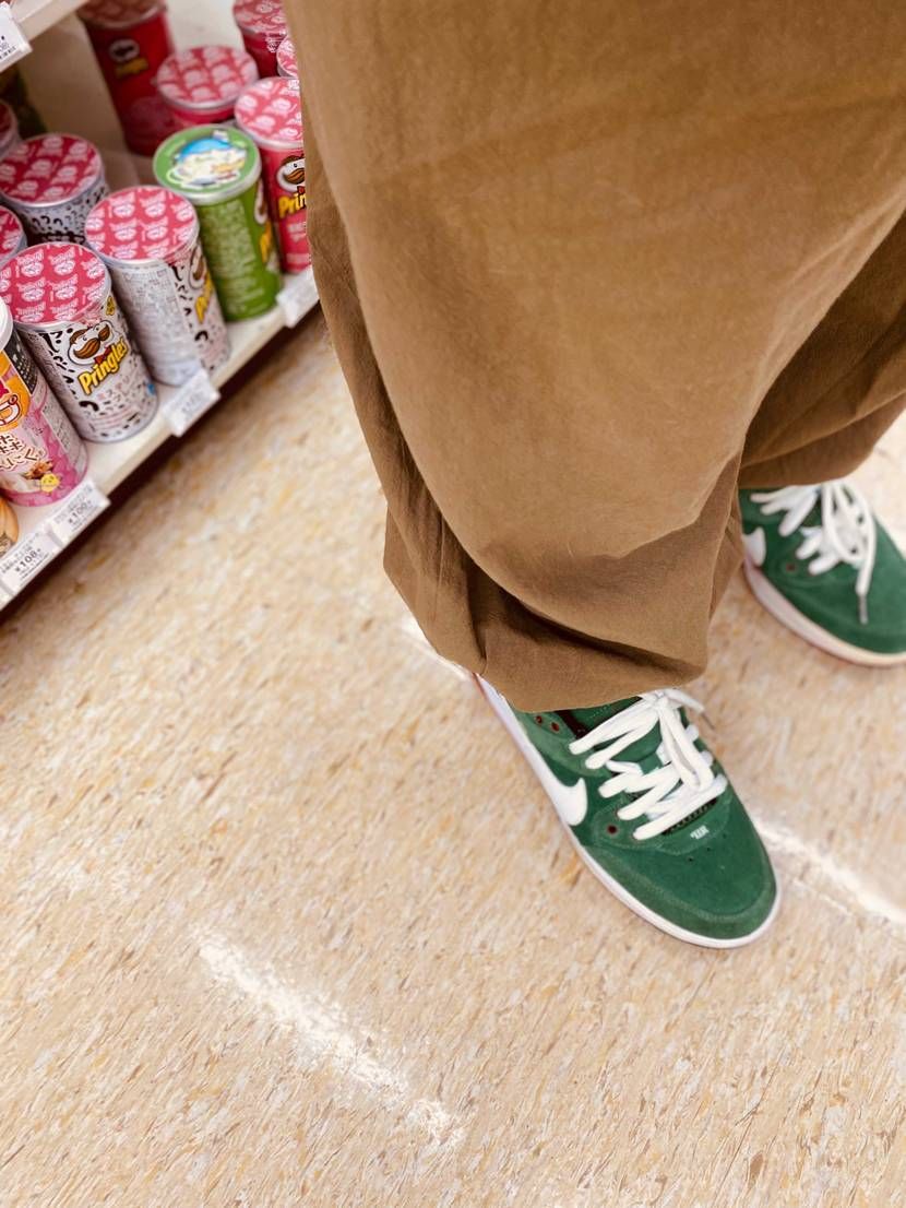 今日は寝過ぎ。。

コンビニでパシャリっ！

アリの