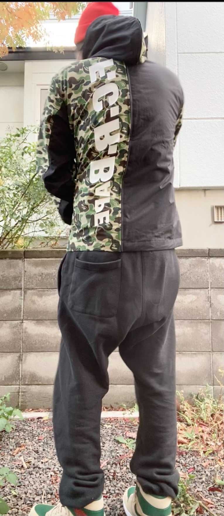 過去に撮ったコーデです。

スニーカーはAJ1ハイザリターン、サンドイッチだ