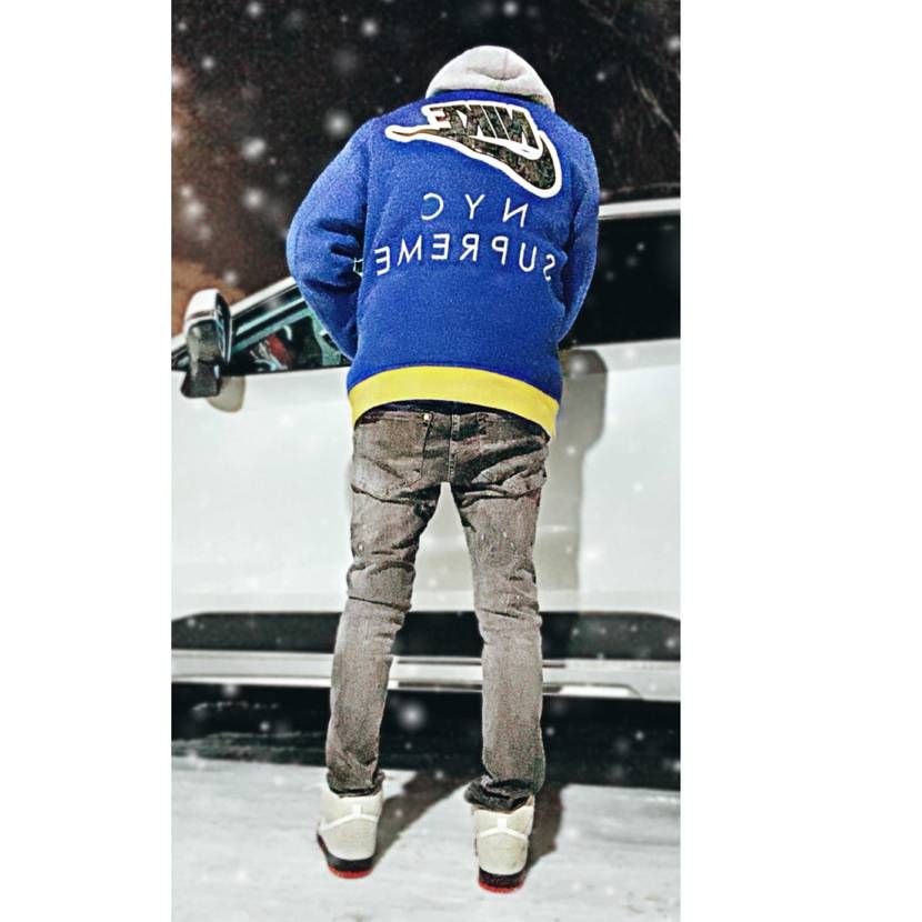 supremeフーディって暖かい。。
室内だと暑い🥶🥶
