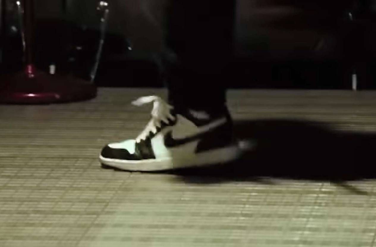 わかりづらいのですが、このAJ1がどのモデルかわかる方いらっしゃいますか？暗いの