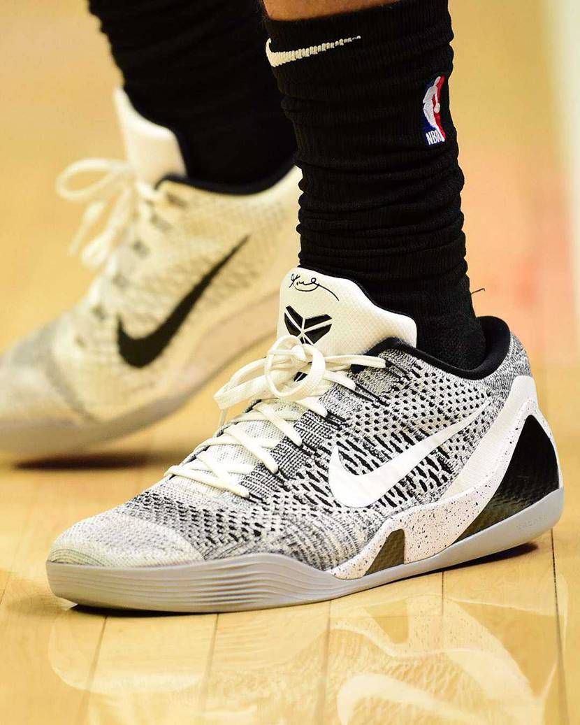 Kobe on the feet in LA.