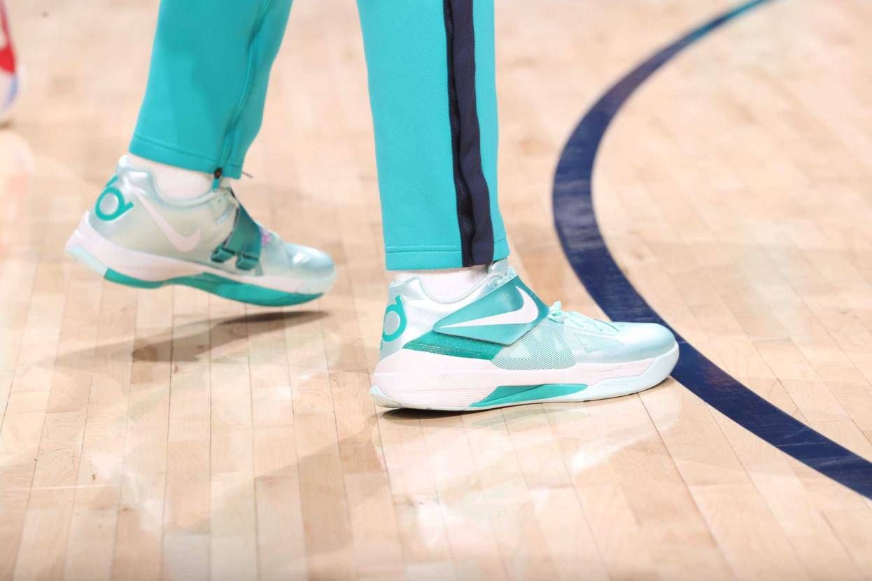 Ja brought out “Easter” KD4s