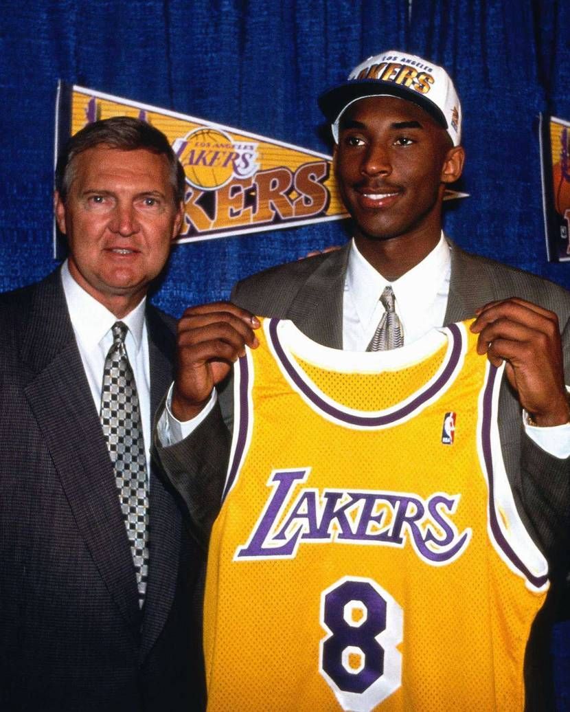 R.I.P 
JERRY WEST😫