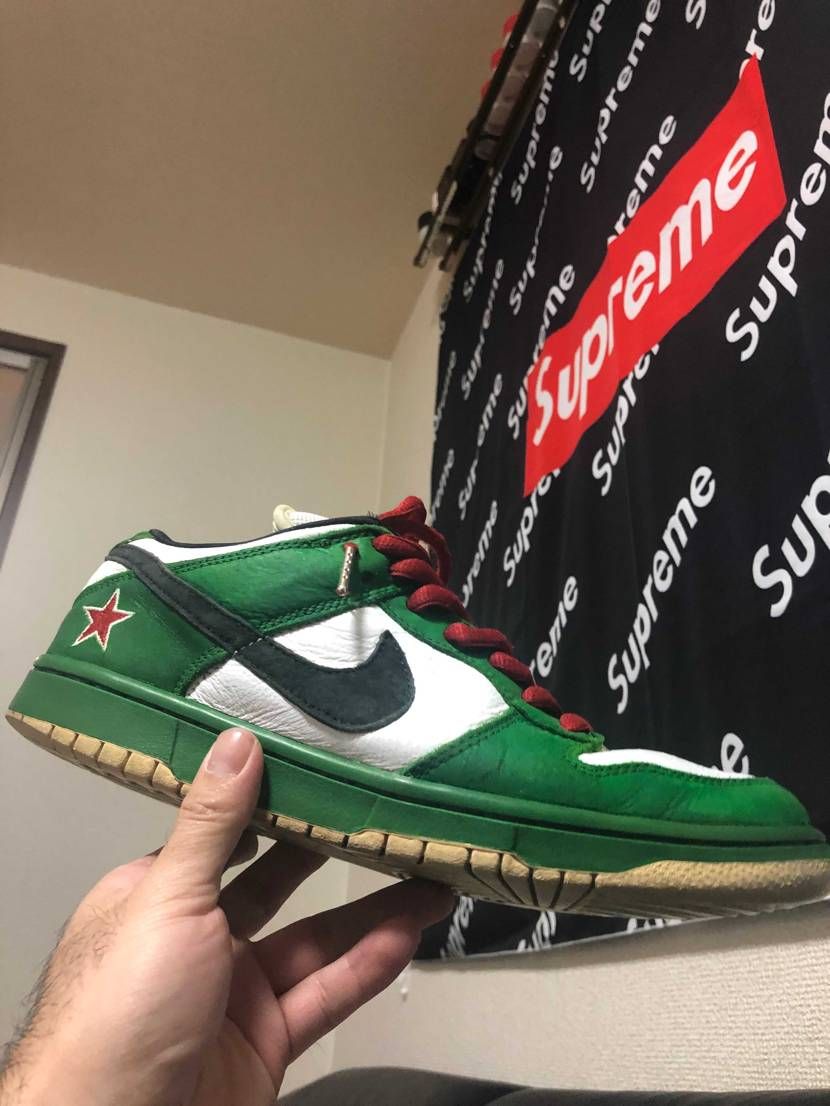 DUNK SBハイネケン色褪せしすぎたためリペア
新品はミッドソールと同色なん