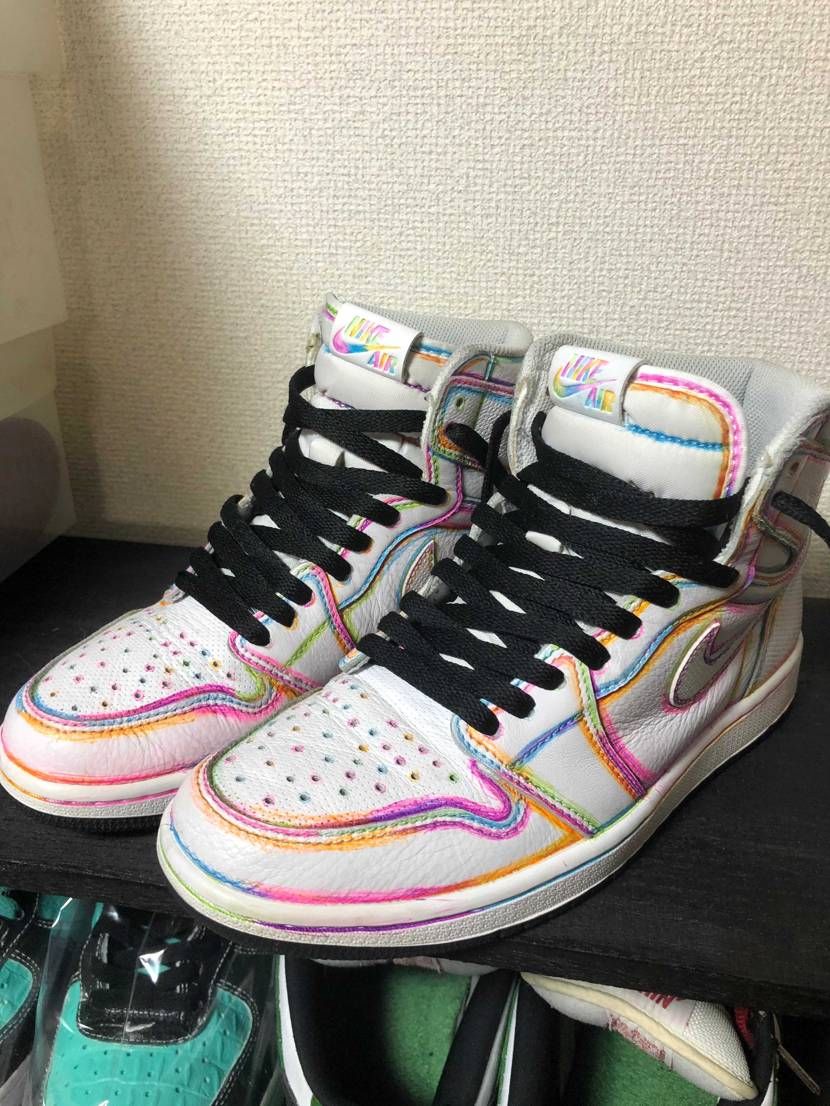 ボールペンカスタム
わざとラフに塗ってポップな感じに仕上がりました
