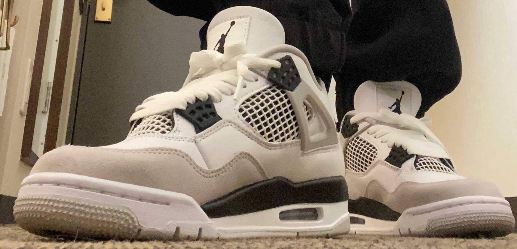 先日ひとりで関西→東京🚅
おともはAJ4ミリタリーブラック🖤🤍

履き心地