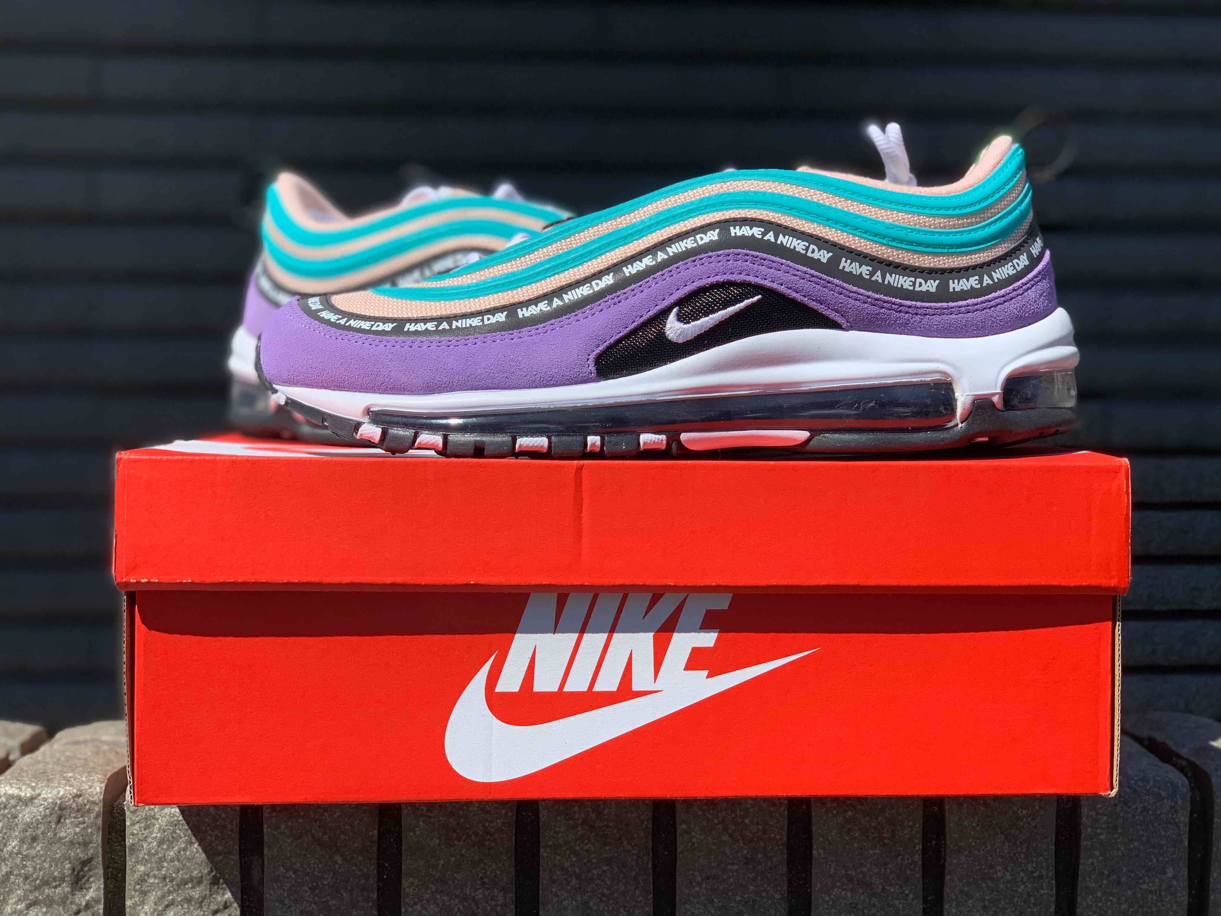本日はこちら!国内発売を待ちわびている方も多いのでは?
airmax97 ha