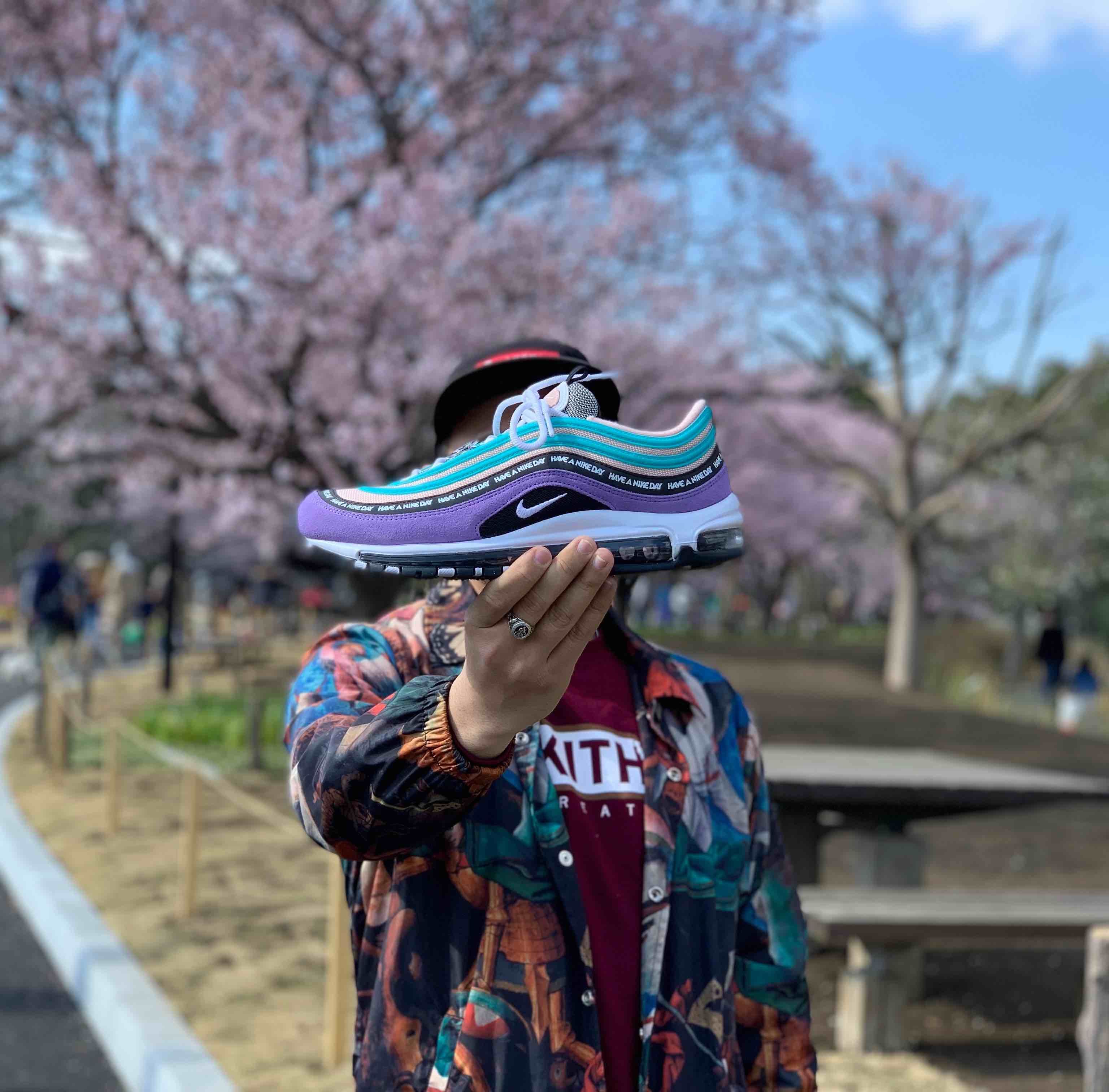 今日はいい天気なので花見!
花粉に負けそう(笑)
#airmax97
#t