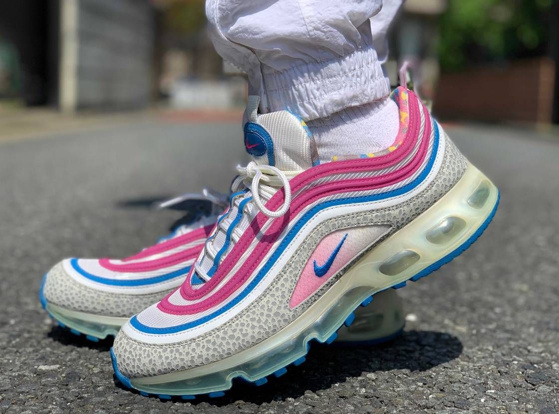 ちょっと珍しいものが手に入ったので早速。
airmax 97/360 un