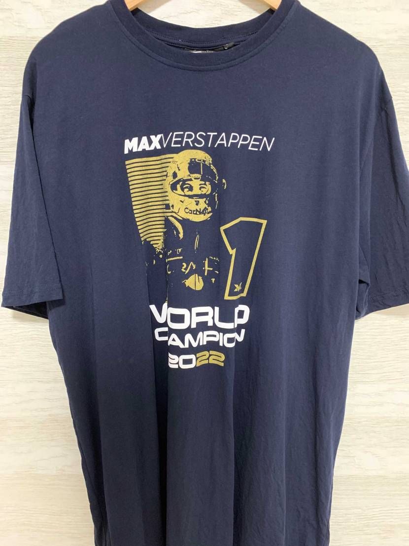 マックスフェルスタッペンとどこかスニーカーメーカーコラボして欲しいな〜🥹
エア