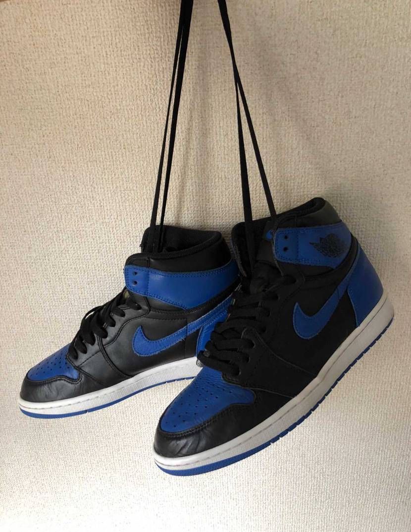 履く用ブルー系offwhiteunc一択でしたがロイヤル渋いですね😐