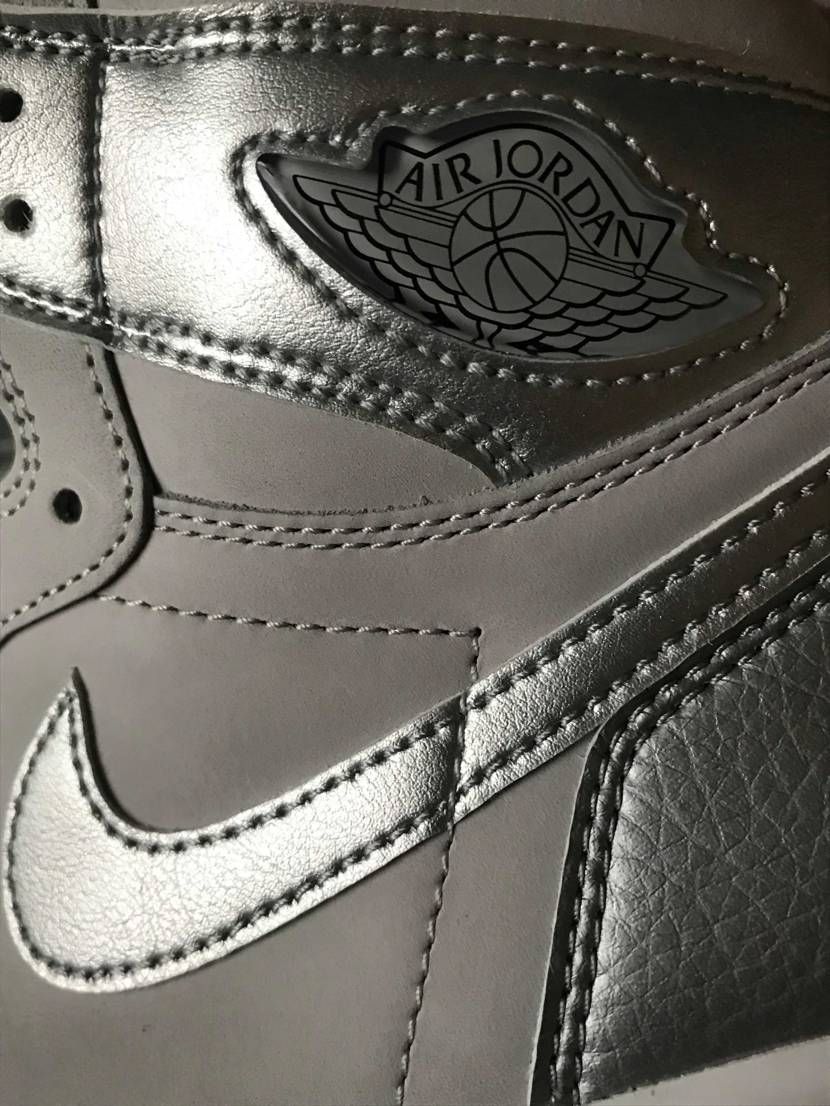 やっと届きました。実物はやっぱり
カッコイイですね。^_^