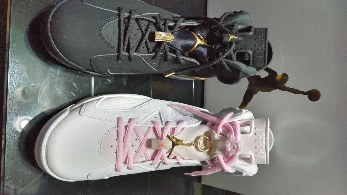 この子はどう履くか…
とりあえずリング減らしてゴールドのシューレースストッパーは