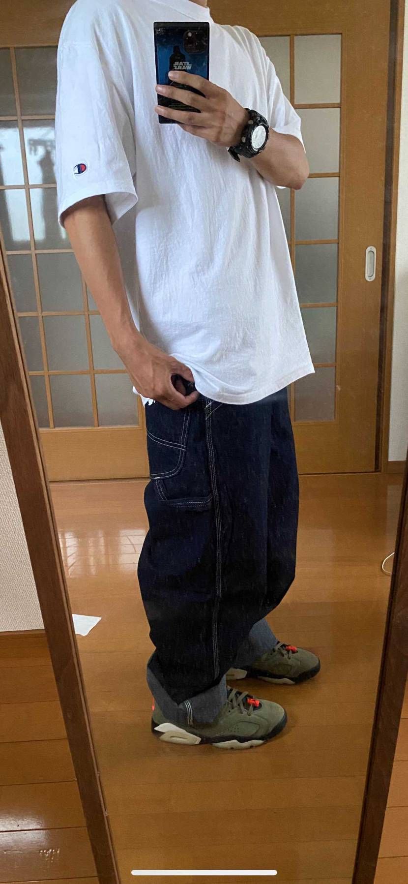 新しいパンツトラビスとの相性バッチリ