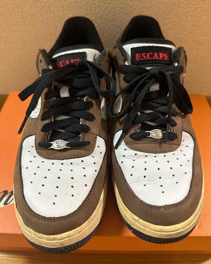意外と残ってる!
やっぱりタンタグが「ESCAPE」から「NIKE AIR」に