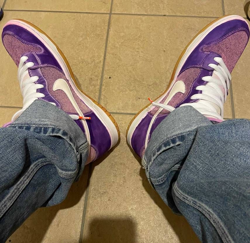 swooshを白に塗りつぶして完成✌️
中々大変だったけど、愛着わいた🤩