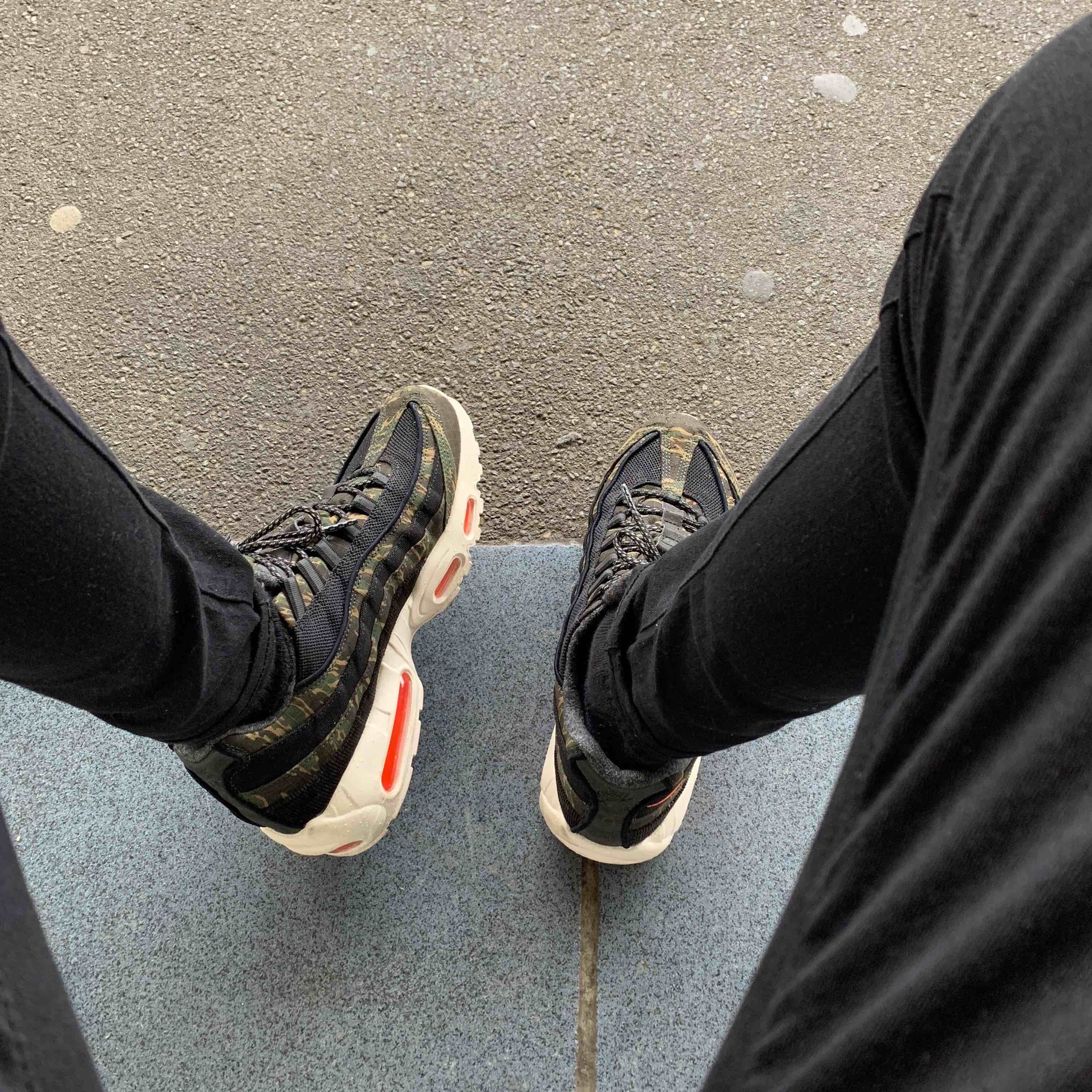 駅にてお気に入りの一足✨
#airmax #airmax95 #carhart