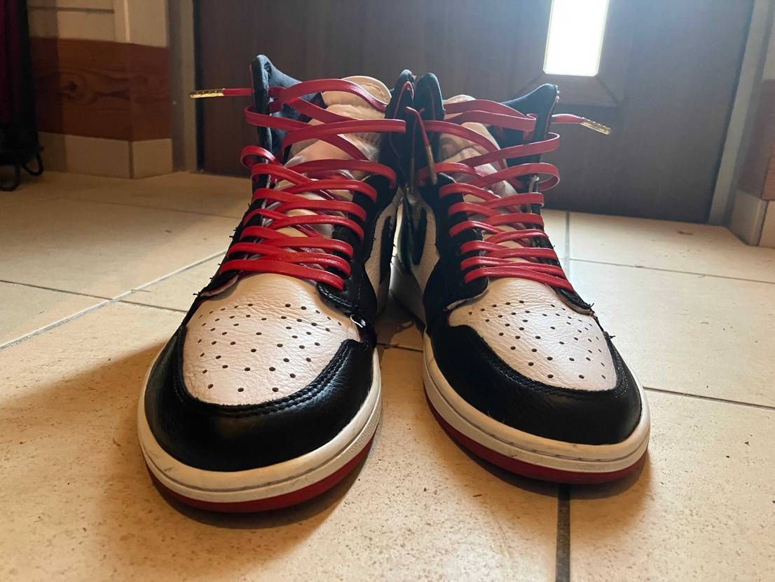 少し前に購入したJordan1 bloodline。
びらびらが嫌で除去しまし