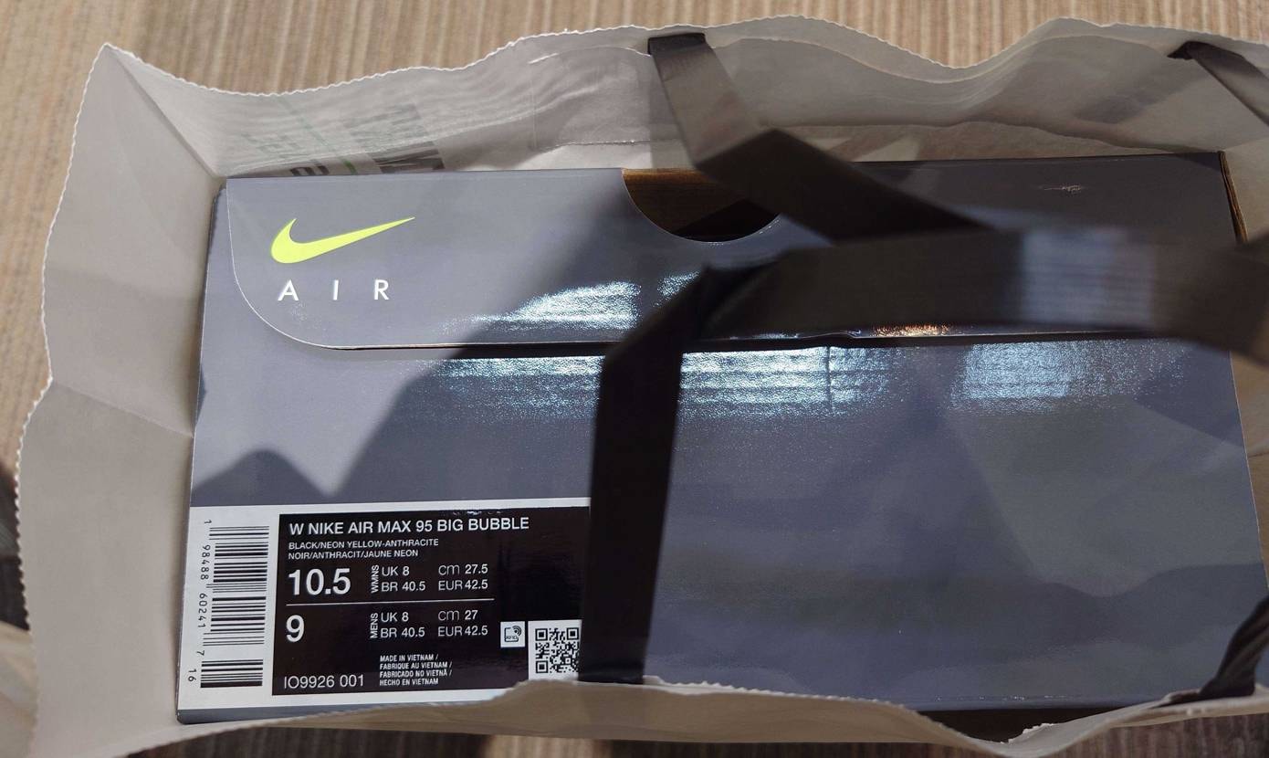 ウィメンズだけど店舗で買えた！