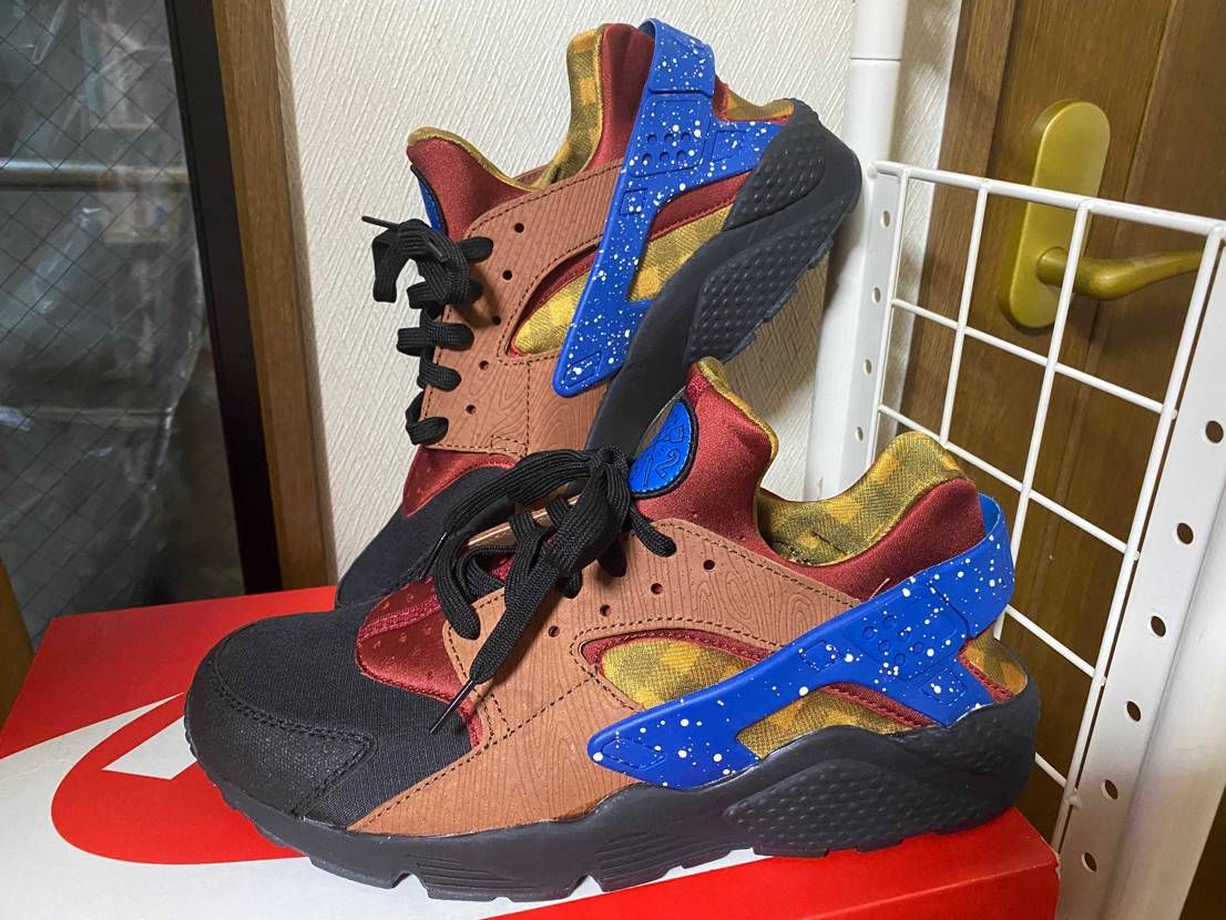 初のNIKE Air Huarache‼️

海外限定モデルで見た目で即買い