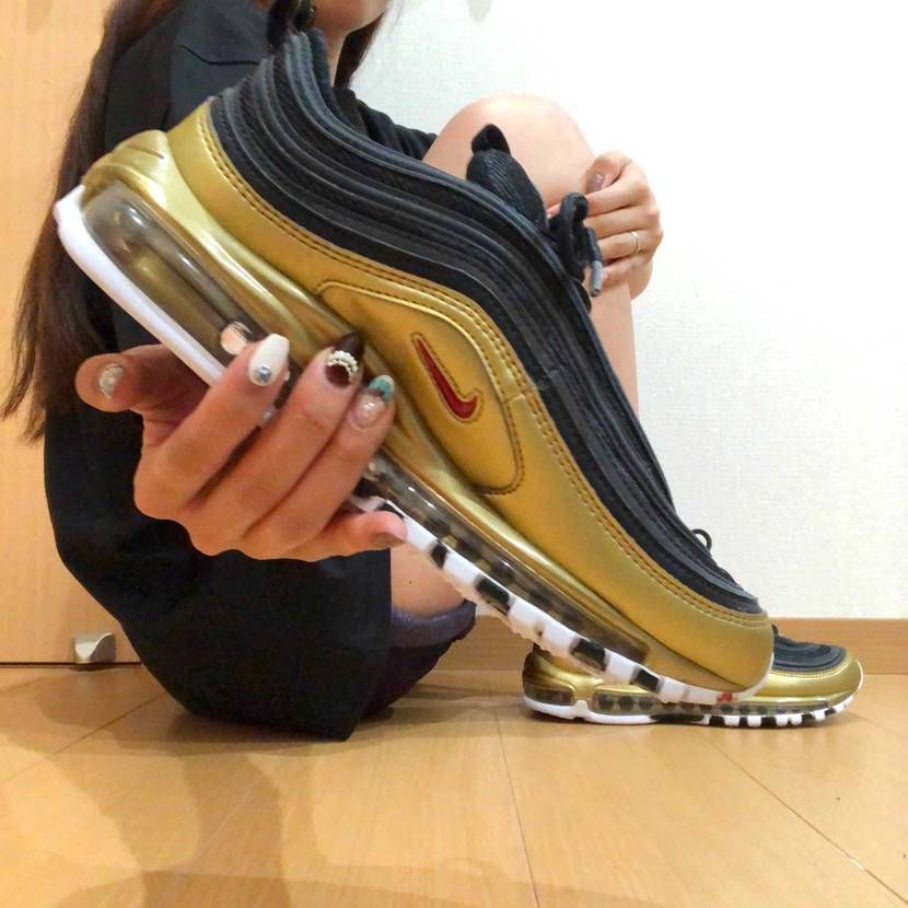 シャアが乗ってる百式やんってね。
きんきん＝百式&クワトロ大佐！

ガンダ