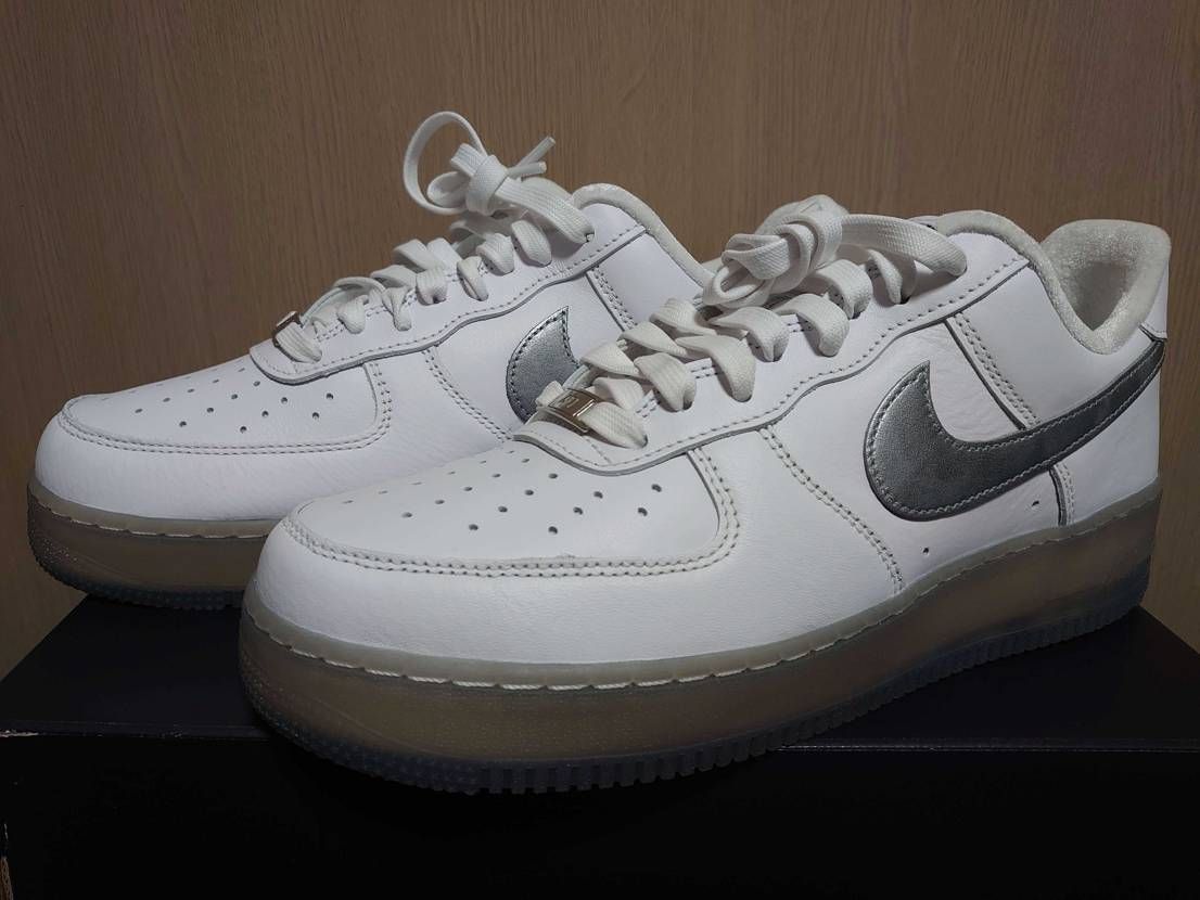 シカゴの投稿で溢れてますが、こちらでの投稿を見て購入を決めたAF1が到着したので