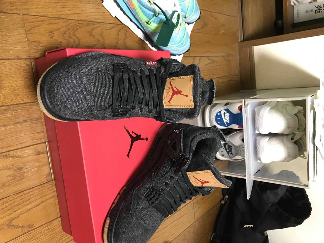 最近スニダンで購入しました! 
写真で見るより何倍もカッコいいです、本当に最高