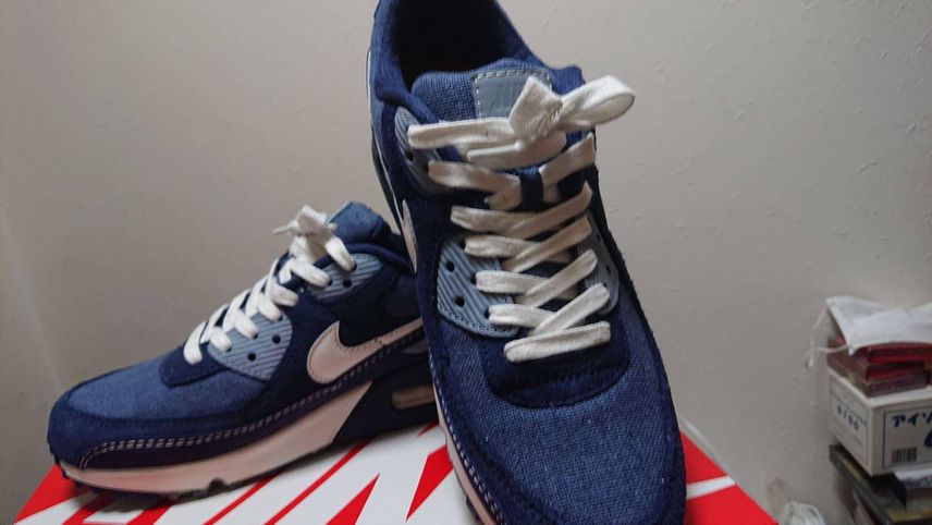 NIKEのセールでほぼ7000円で買えました。思ってたより厚タンで通常のMAX9