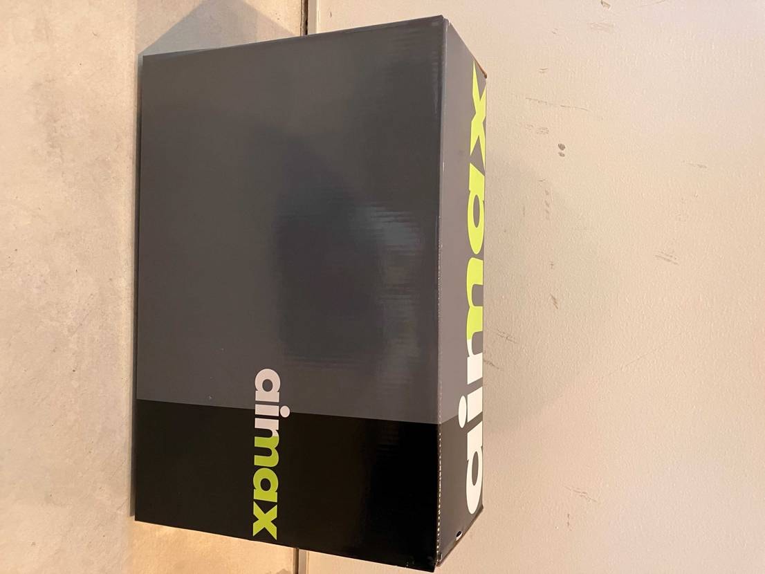 遂に我が家にも
「エアマックス95/ネオン」がやって参りました👏

3/6