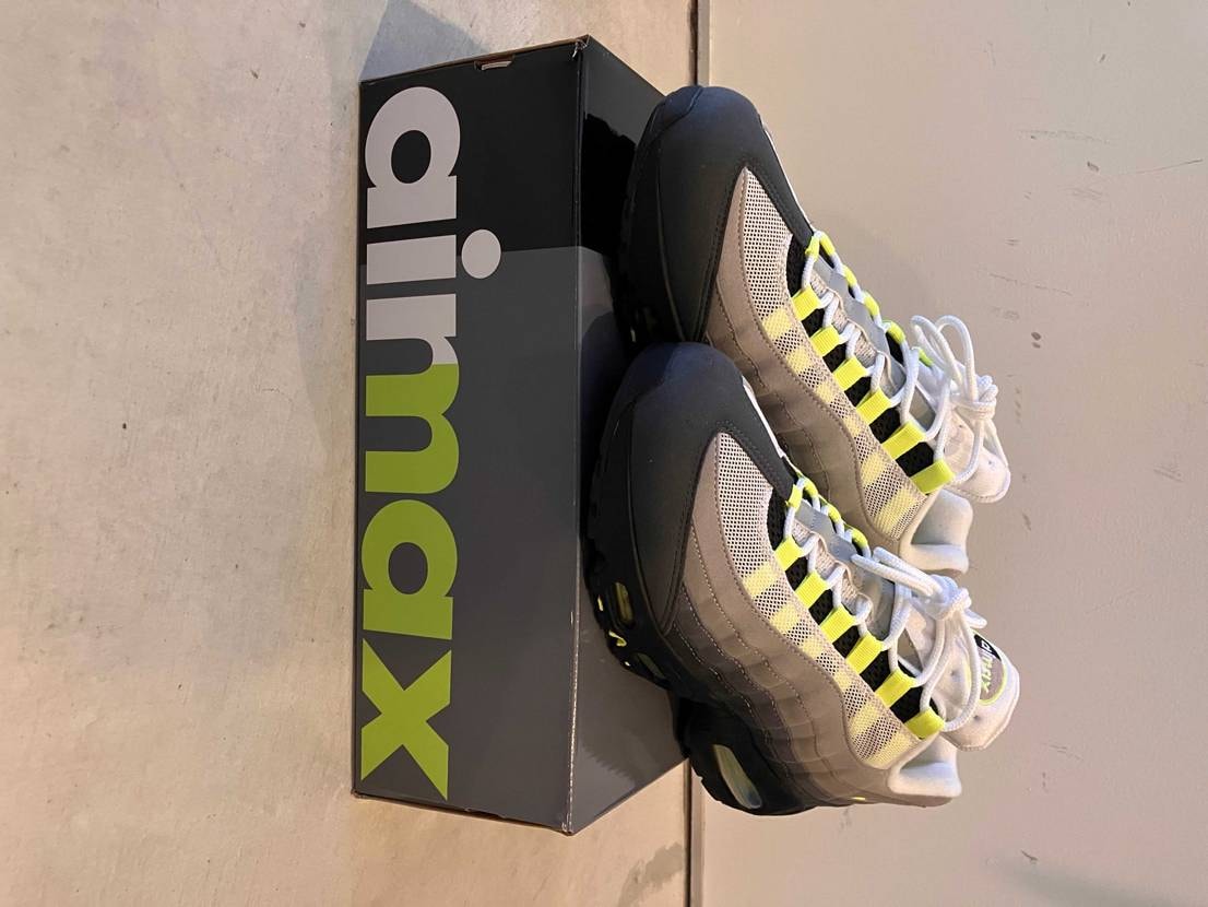 飾っておいても、
10年も経てば加水分解が起こるので
せ