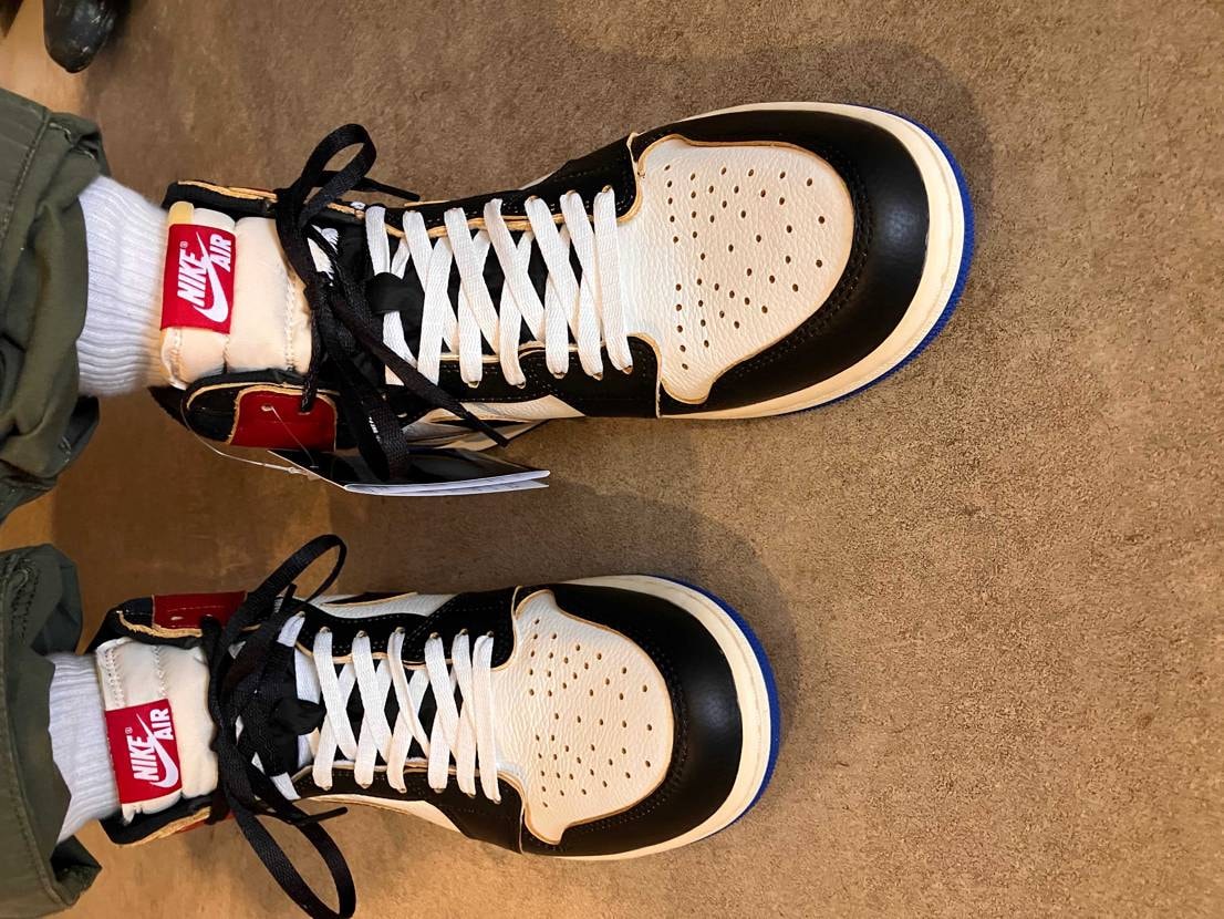 NIKEなので、基本は普通ですw

デザイン的には、シュ