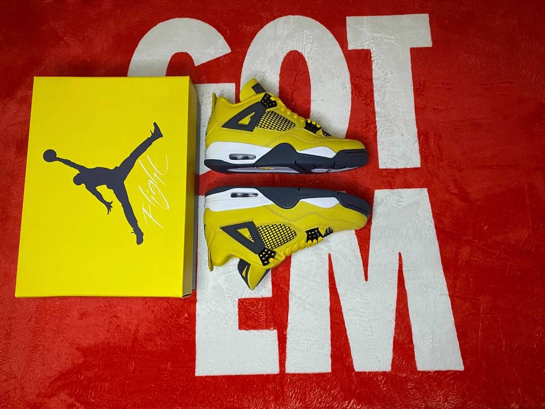 この色は初めて履きます。